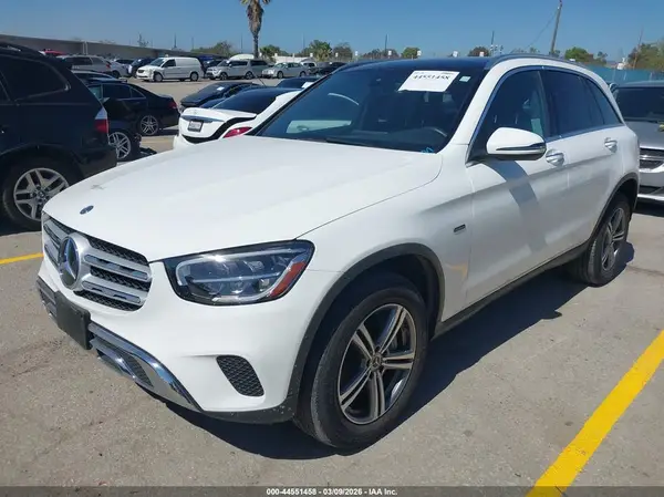 W1N0G5DB6LF775126 2020 MERCEDES-BENZ GLC - Image 2