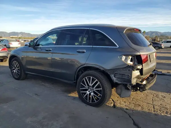 W1N0G5DB6LF778866 2020 MERCEDES-BENZ GLC - Image 2