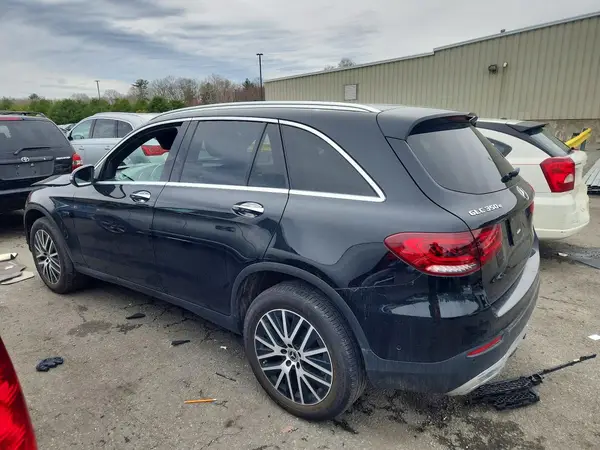 W1N0G5DB8LF818171 2020 MERCEDES-BENZ GLC - Image 2