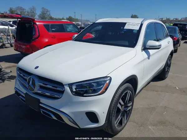 W1N0G8DB0MF869599 2021 MERCEDES-BENZ GLC - Image 2