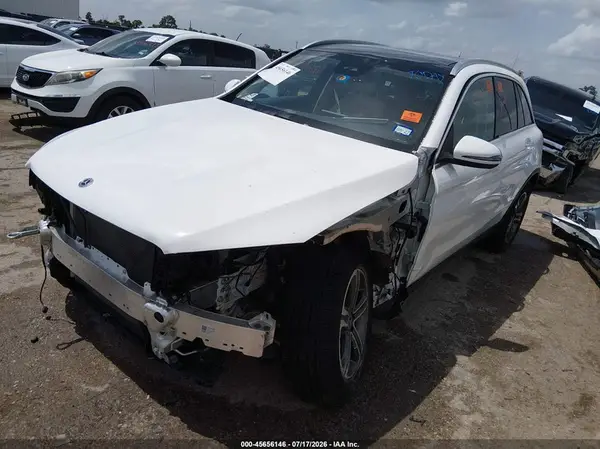 W1N0G8DB0MF923662 2021 MERCEDES-BENZ GLC - Image 2