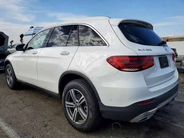 W1N0G8DB0MV265282 2021 MERCEDES-BENZ GLC - Image 2