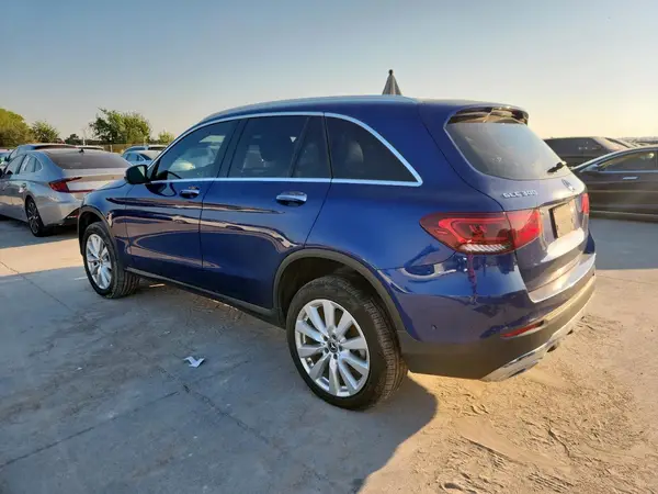 W1N0G8DB0MV306459 2021 MERCEDES-BENZ GLC - Image 2