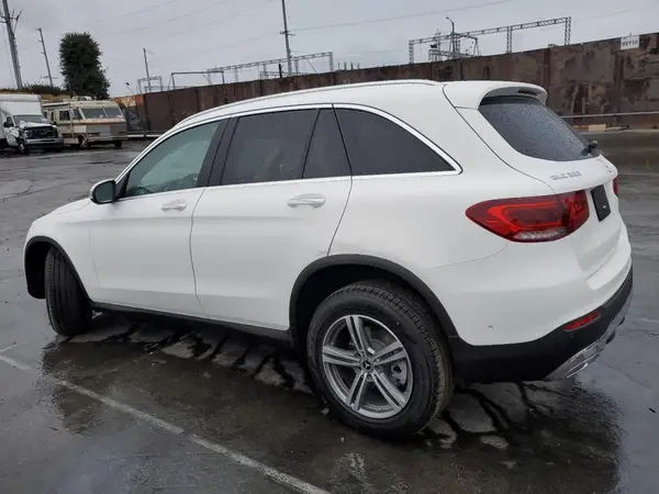 W1N0G8DB0MV320488 2021 MERCEDES-BENZ GLC - Image 2