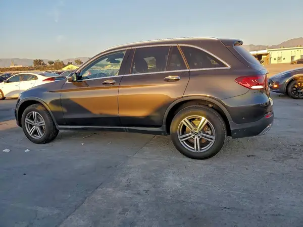 W1N0G8DB0MV322290 2021 MERCEDES-BENZ GLC - Image 2