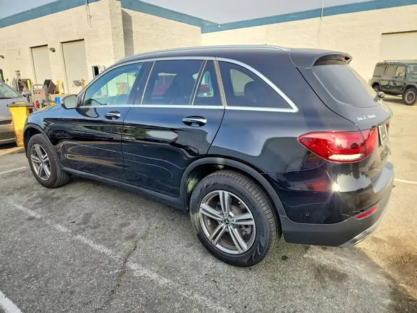 W1N0G8DB0NV361124 2022 MERCEDES-BENZ GLC - Image 2