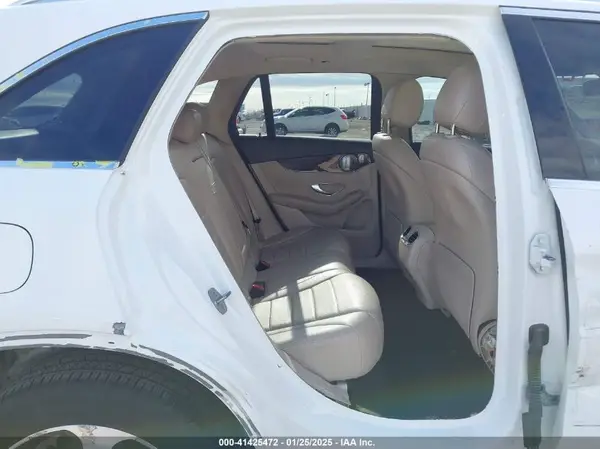 W1N0G8DB1MF868140 2021 MERCEDES-BENZ GLC - Image 8