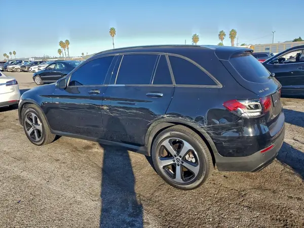 W1N0G8DB1MF893121 2021 MERCEDES-BENZ GLC - Image 2