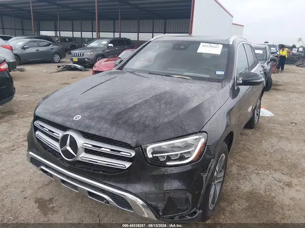 W1N0G8DB1MF920589 2021 MERCEDES-BENZ GLC - Image 2