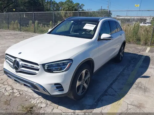 W1N0G8DB1MF926165 2021 MERCEDES-BENZ GLC - Image 2