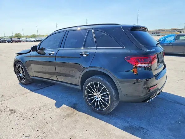 W1N0G8DB1MV274573 2021 MERCEDES-BENZ GLC - Image 2