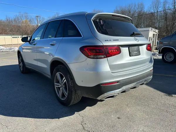 W1N0G8DB1NG037121 2022 MERCEDES-BENZ GLC - Image 2