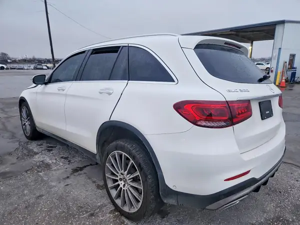W1N0G8DB1NV392883 2022 MERCEDES-BENZ GLC - Image 2