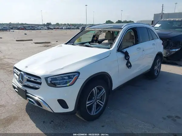 W1N0G8DB2LF769650 2020 MERCEDES-BENZ GLC - Image 2