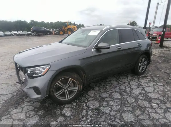 W1N0G8DB2LV262561 2020 MERCEDES-BENZ GLC - Image 2