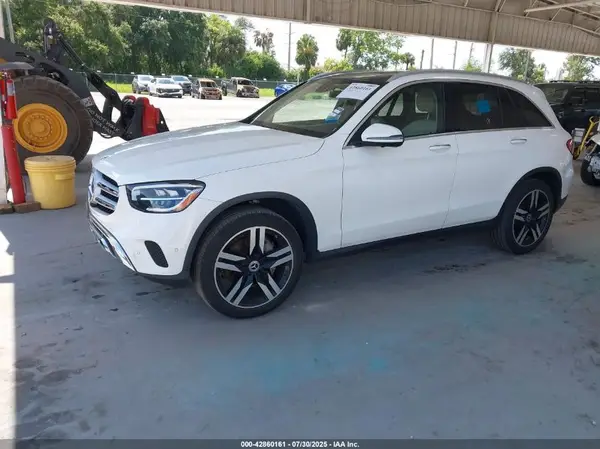 W1N0G8DB2MF880037 2021 MERCEDES-BENZ GLC - Image 2