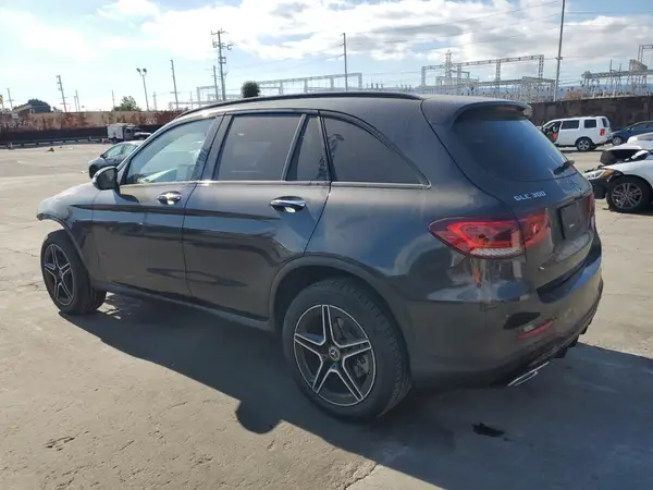 W1N0G8DB2MF886114 2021 MERCEDES-BENZ GLC - Image 2