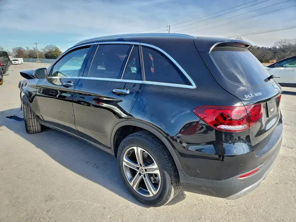 W1N0G8DB2MF904319 2021 MERCEDES-BENZ GLC - Image 2