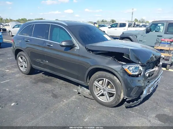 W1N0G8DB2MV267132 2021 MERCEDES-BENZ GLC - Image 1