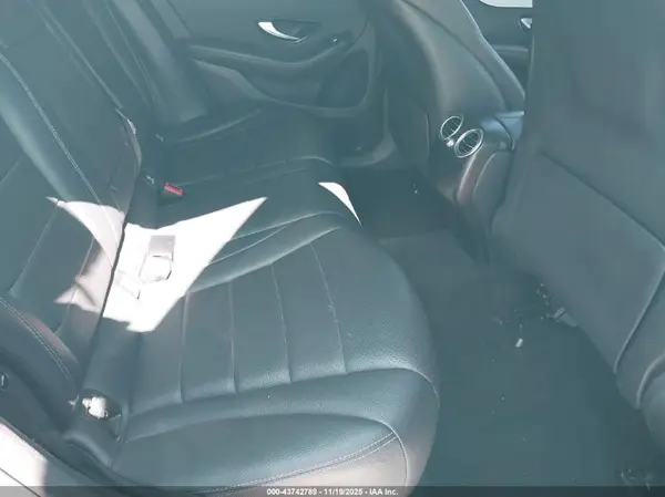 W1N0G8DB2MV267132 2021 MERCEDES-BENZ GLC - Image 8