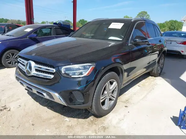 W1N0G8DB2MV268135 2021 MERCEDES-BENZ GLC - Image 2