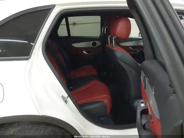 W1N0G8DB2MV275196 2021 MERCEDES-BENZ GLC - Image 8