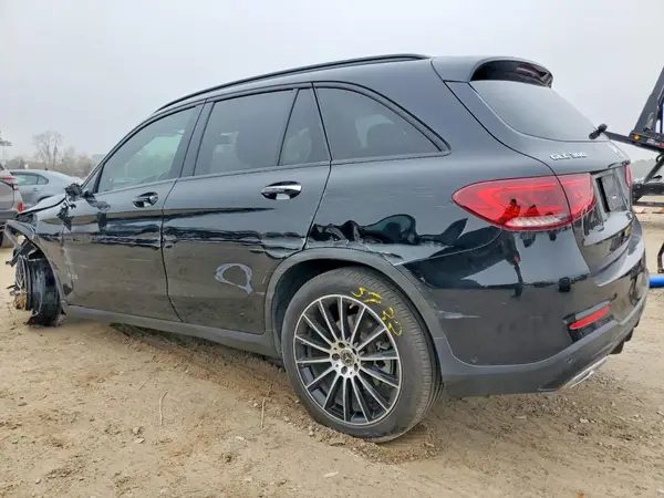 W1N0G8DB2MV284934 2021 MERCEDES-BENZ GLC - Image 2