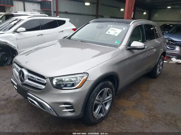 W1N0G8DB2MV301134 2021 MERCEDES-BENZ GLC - Image 2