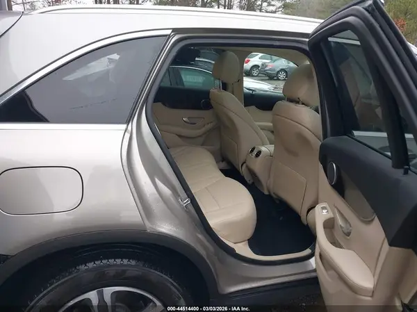 W1N0G8DB2MV301134 2021 MERCEDES-BENZ GLC - Image 8