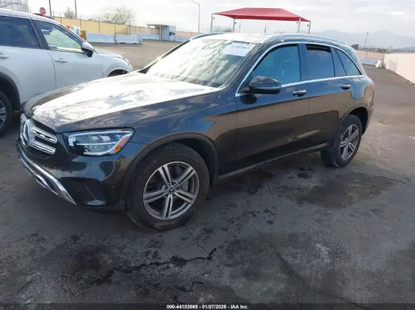 W1N0G8DB2MV316958 2021 MERCEDES-BENZ GLC - Image 2