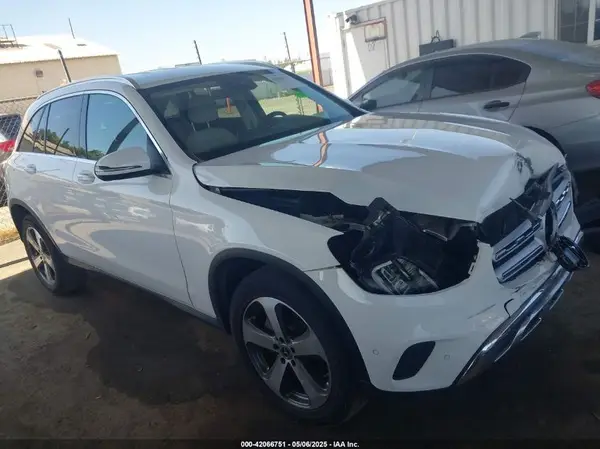 W1N0G8DB2NG100453 2022 MERCEDES-BENZ GLC - Image 1