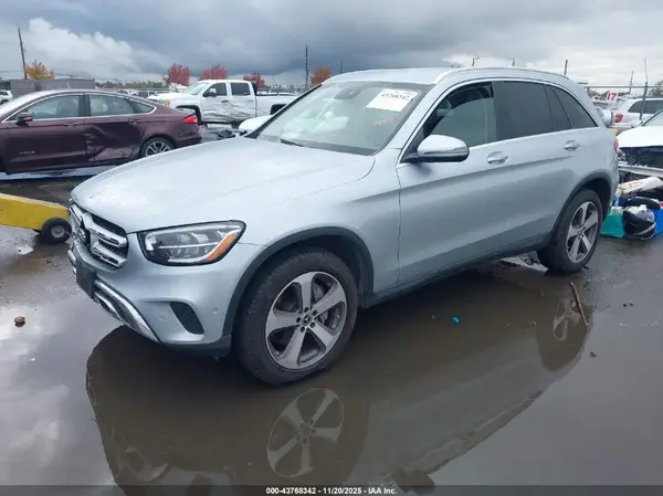 W1N0G8DB2NG105183 2022 MERCEDES-BENZ GLC - Image 2