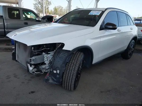 W1N0G8DB2NG109881 2022 MERCEDES-BENZ GLC - Image 2