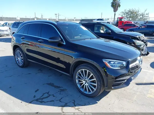 W1N0G8DB3LF756700 2020 MERCEDES-BENZ GLC - Image 1