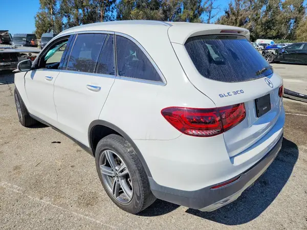 W1N0G8DB3LF808231 2020 MERCEDES-BENZ GLC - Image 2