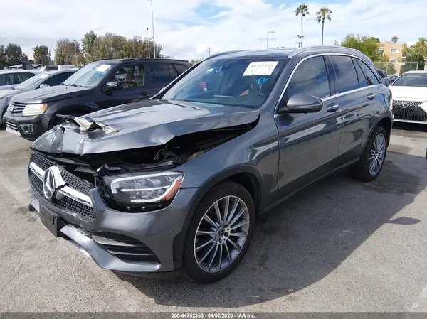 W1N0G8DB3LF840340 2020 MERCEDES-BENZ GLC - Image 2