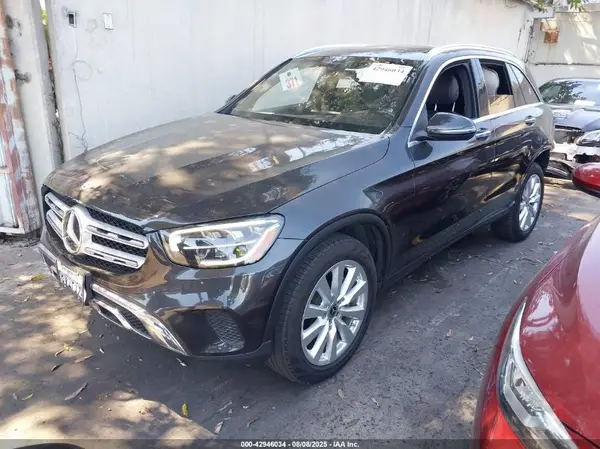 W1N0G8DB3LF860913 2020 MERCEDES-BENZ GLC - Image 2