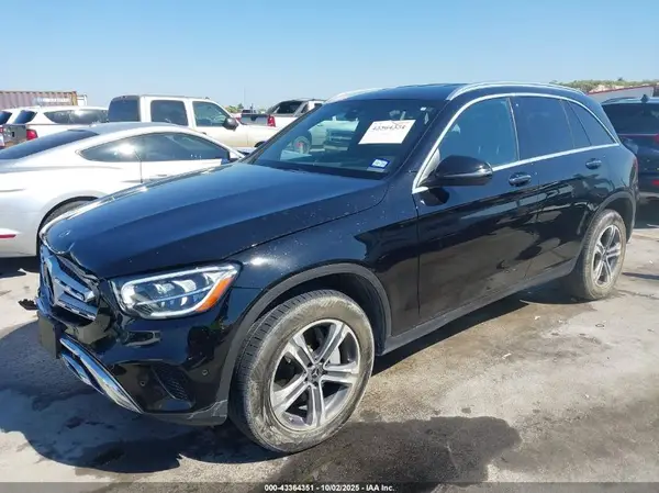 W1N0G8DB3MF898451 2021 MERCEDES-BENZ GLC - Image 2