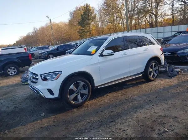 W1N0G8DB3MF916852 2021 MERCEDES-BENZ GLC - Image 2