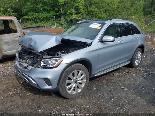 W1N0G8DB3MF951309 2021 MERCEDES-BENZ GLC - Image 2