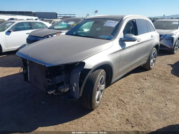 W1N0G8DB3MF997710 2021 MERCEDES-BENZ GLC - Image 2