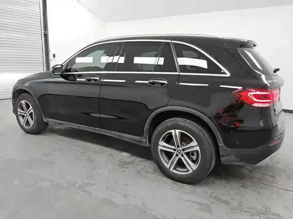 W1N0G8DB3MV308030 2021 MERCEDES-BENZ GLC - Image 2