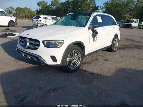 W1N0G8DB3NV336380 2022 MERCEDES-BENZ GLC - Image 2