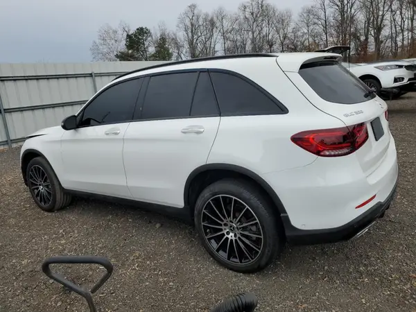 W1N0G8DB3NV340512 2022 MERCEDES-BENZ GLC - Image 2