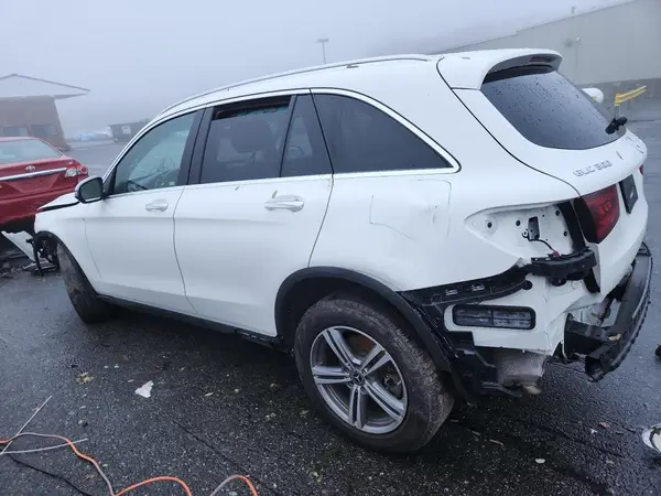 W1N0G8DB3NV364843 2022 MERCEDES-BENZ GLC - Image 2