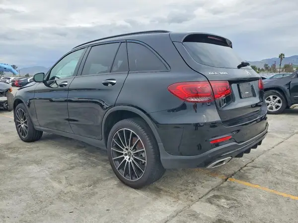 W1N0G8DB3NV370593 2022 MERCEDES-BENZ GLC - Image 2