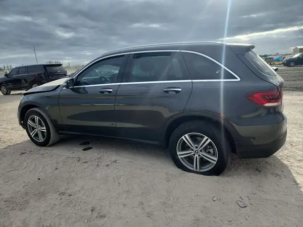 W1N0G8DB3NV373655 2022 MERCEDES-BENZ GLC - Image 2