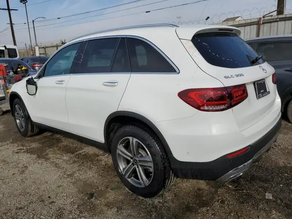 W1N0G8DB3NV387409 2022 MERCEDES-BENZ GLC - Image 2