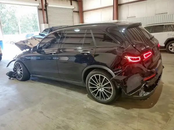 W1N0G8DB4MF875051 2021 MERCEDES-BENZ GLC - Image 2