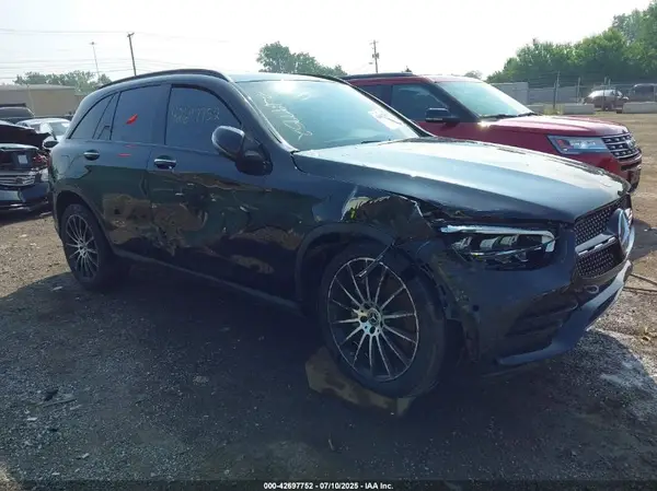 W1N0G8DB4MF899897 2021 MERCEDES-BENZ GLC - Image 1